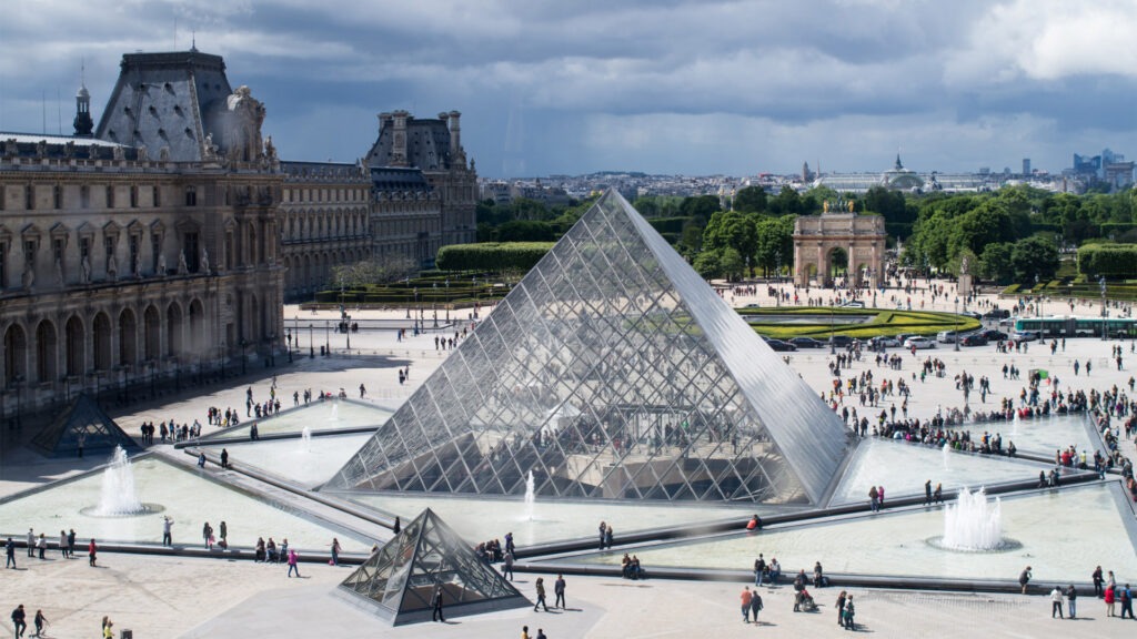 Louvre, Paříž, Francie