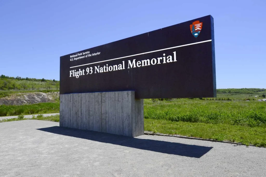 Vstupní cedule Flight 93 National Memorial, památníku věnovaného obětem letu 93, které zahynuly během teroristických útoků 11. září 2001.