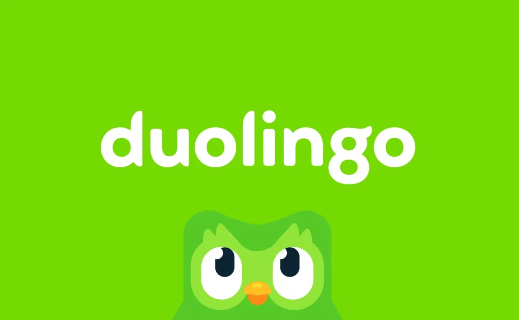 Logo aplikace Duolingo na zeleném pozadí s ikonou sovy, která symbolizuje maskota aplikace.