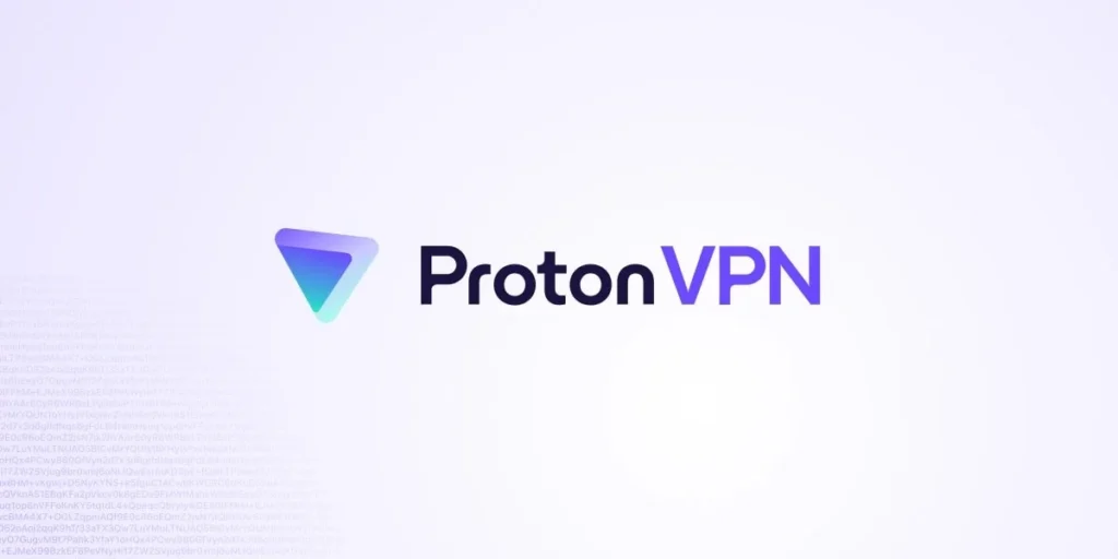 Logo ProtonVPN, které zobrazuje název služby spolu s ikonou šipky ve fialovo-modrých odstínech na světle fialovém pozadí.