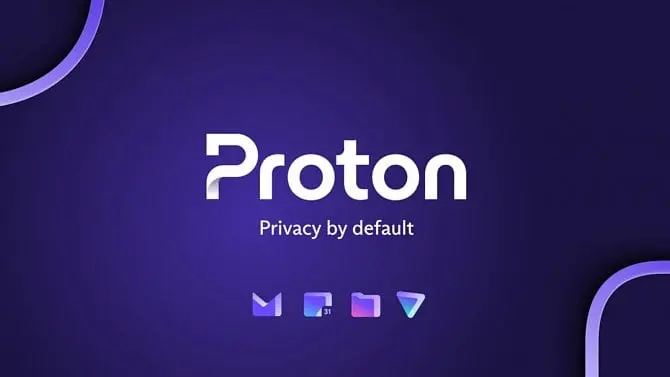 Logo Proton s mottem „Privacy by default“ na tmavém pozadí. Ikony služeb Proton Mail, Proton Calendar, Proton Drive a Proton VPN.