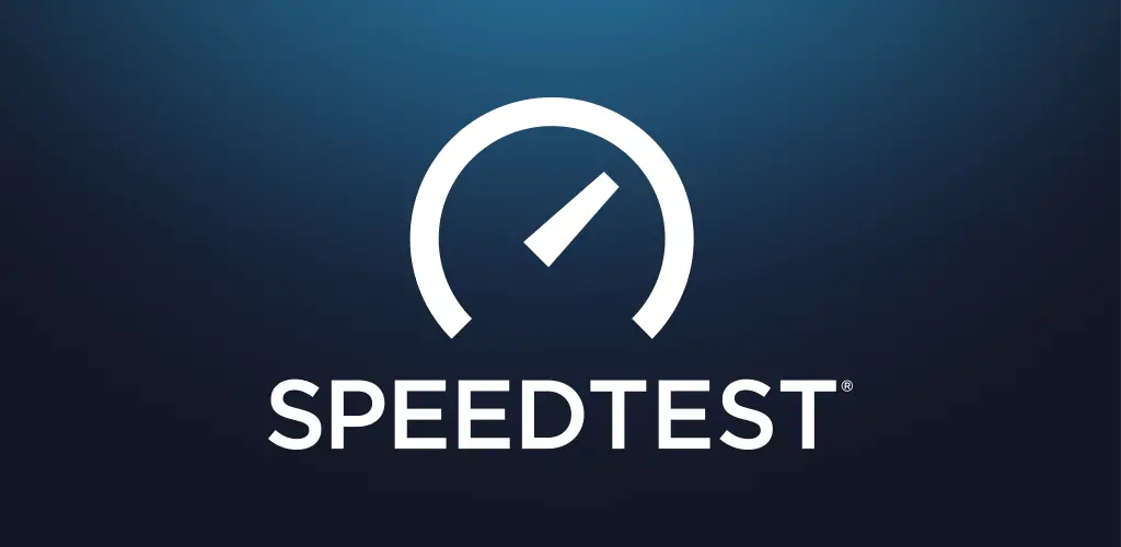 Speedtest by Ookla – populární nástroj pro měření rychlosti internetu, testování latence, stahování a nahrávání dat.